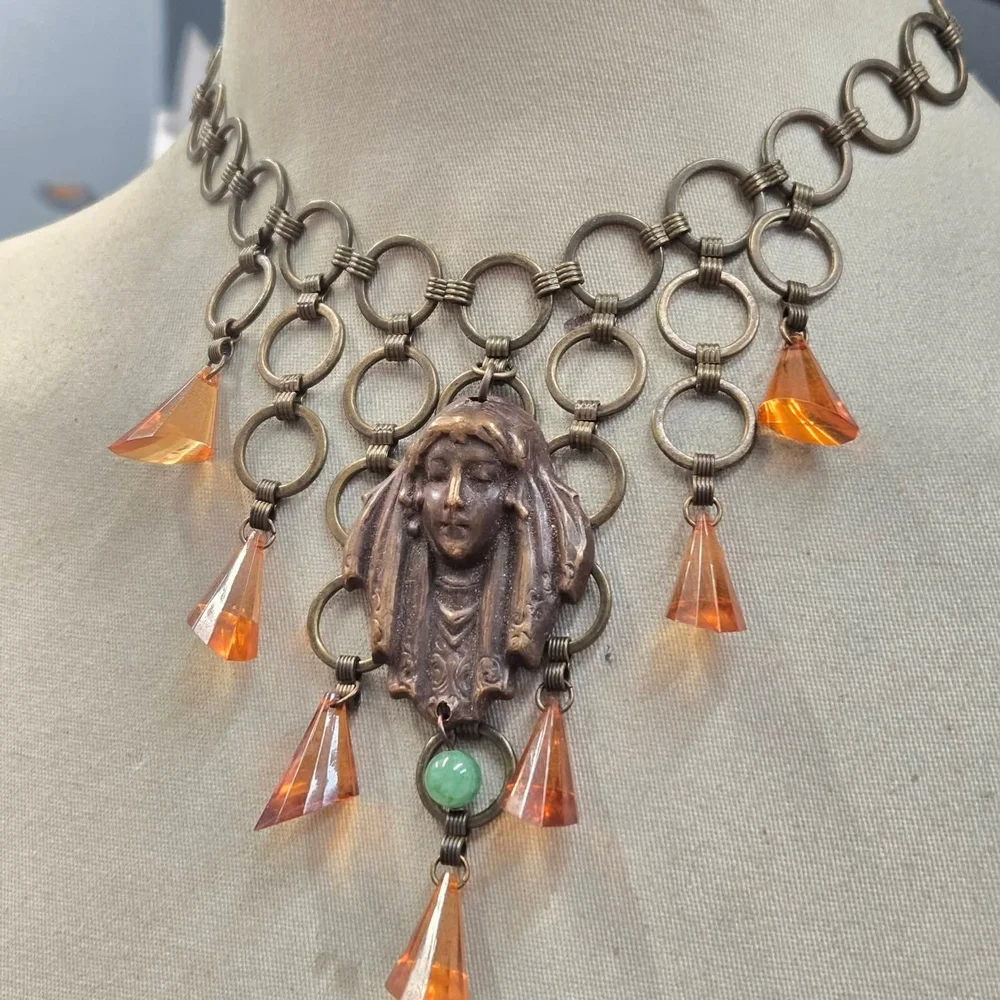 Elegant Silver and Black Necklace - Picture 5 of 7